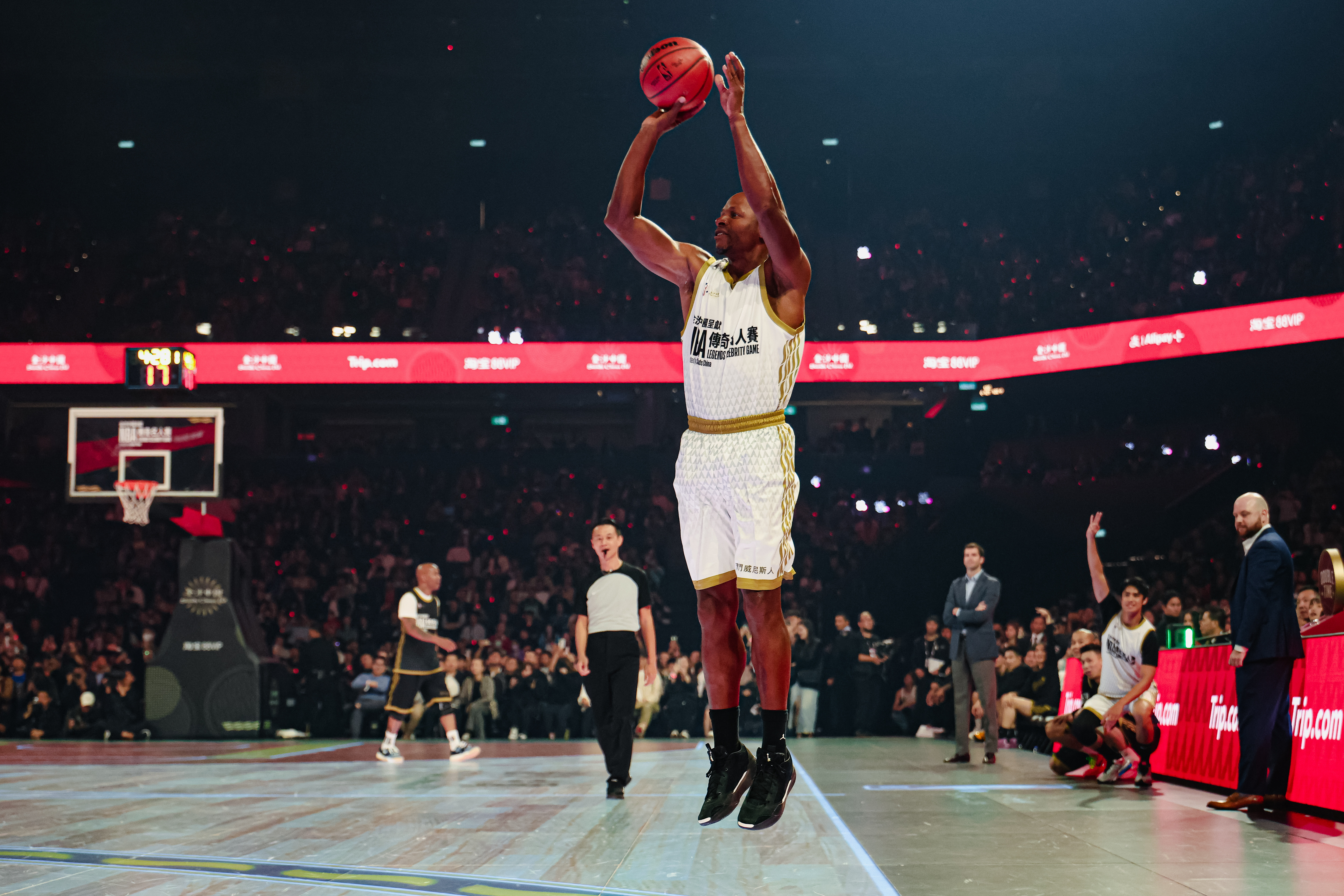 菲尼克斯太阳赛后回应争议,志在全明星赛名次提升,震撼外界,纪律约束更严格的简单介绍 菲尼克斯太阳赛后回应争议,志在全明星赛名次提升,震撼外界,纪律约束更严格的简单介绍